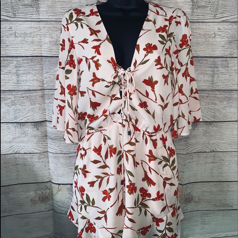 Lovers+friends ❣️Floral romper-Size Small
